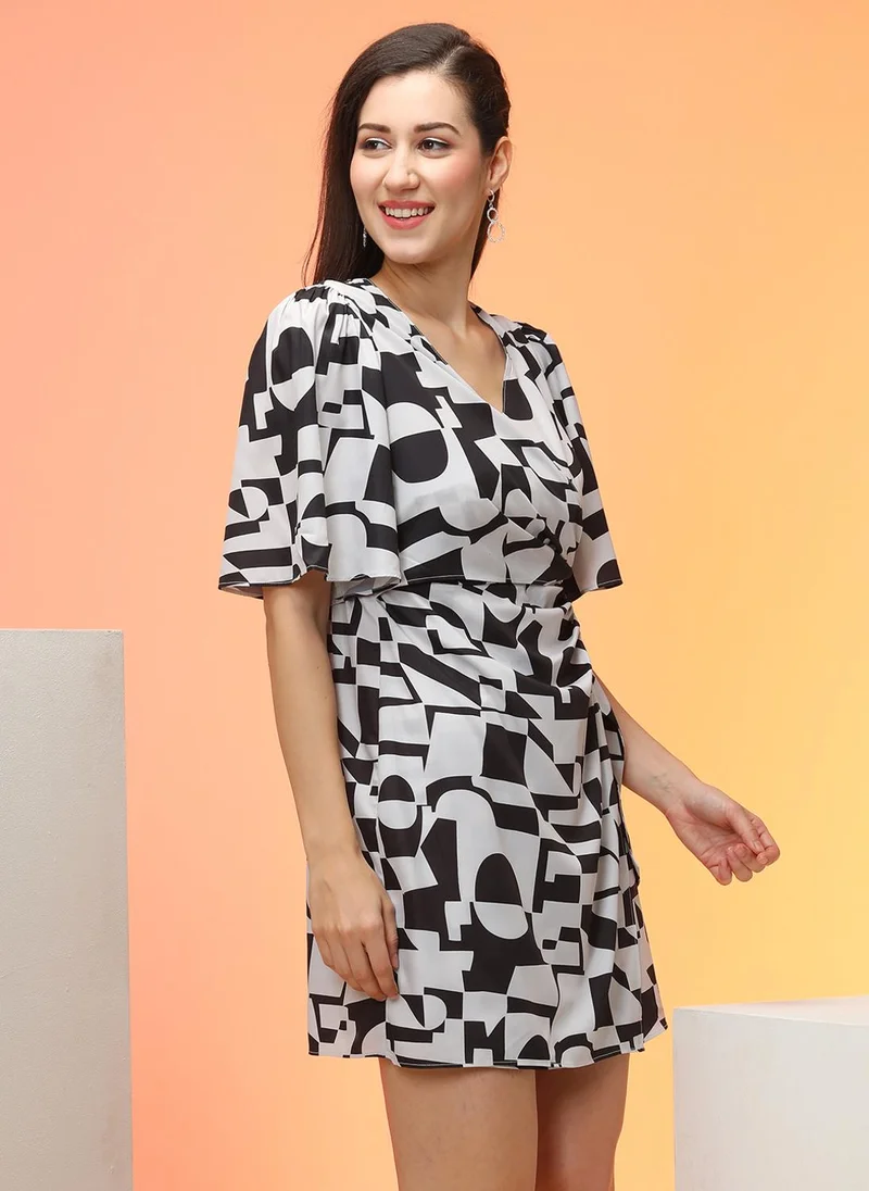 globus Globus Women V-Neck Crepe Wrap Dress