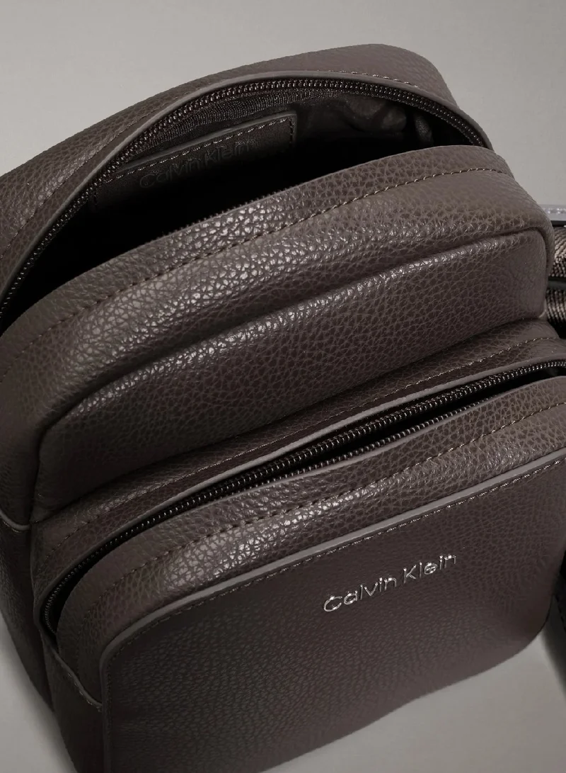 CALVIN KLEIN Reporter Bag
