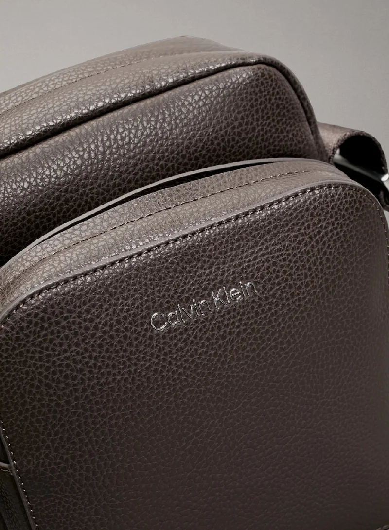 CALVIN KLEIN Reporter Bag