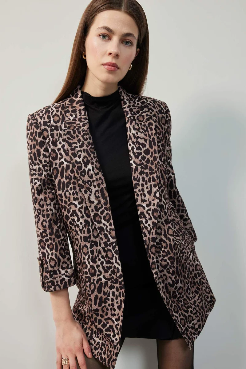 ديفاكتو Oversize Fit Jacket Collar Blazer