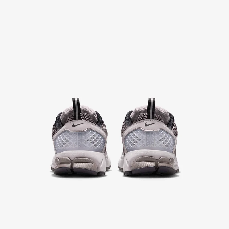 Nike Kids' Vomero 5 Shoes