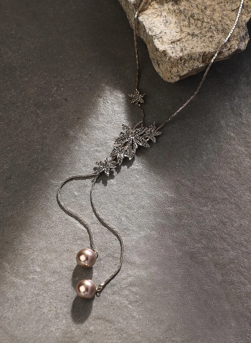 SOHI Floral Pearl Drop Necklace