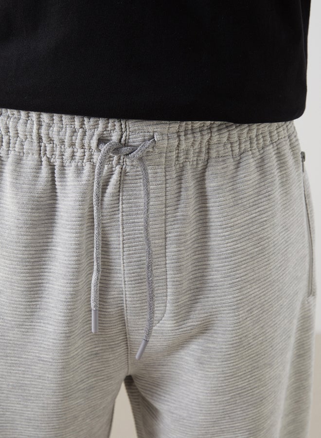 LC WAIKIKI Standard Fit Men's Shorts with Waist Tie Detail  - Image 3