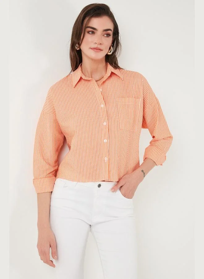 ليلا قميص نسائي مخطط بجيوب صدر بقصة عادية