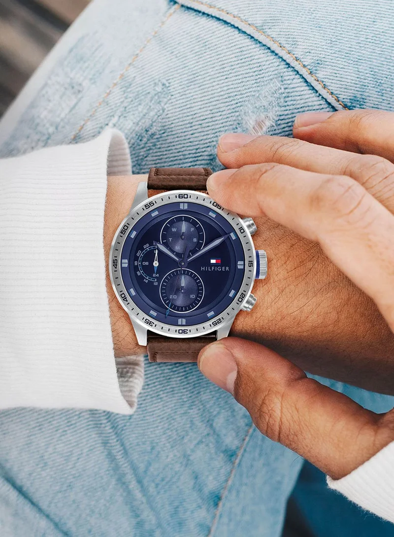 TOMMY HILFIGER Leather Strap Analog Watch