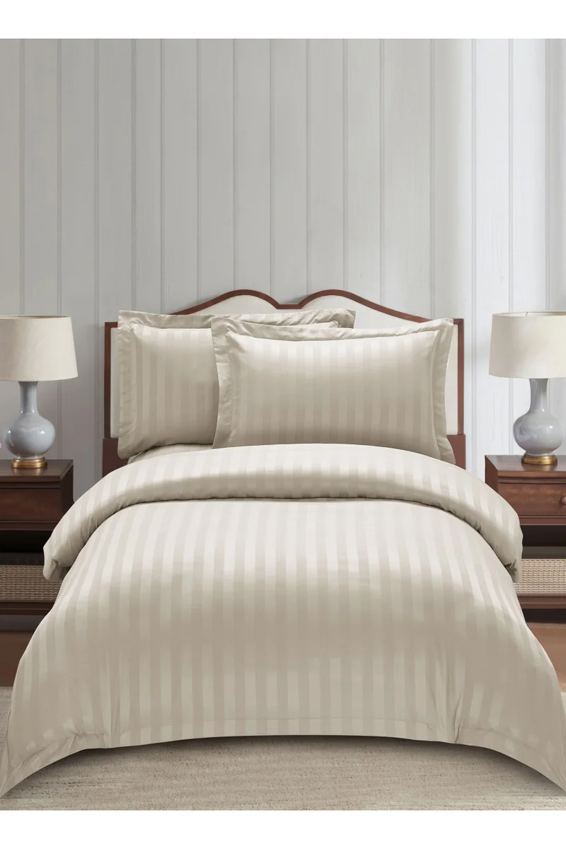 دوناتيلا Striped Comforter Set, Single Size (170x230 cm), 5-Piece Hotel Bedding with 350 GSM Filling – Comforter, Comforter Cover, Fitted Sheet, Pillowshams.