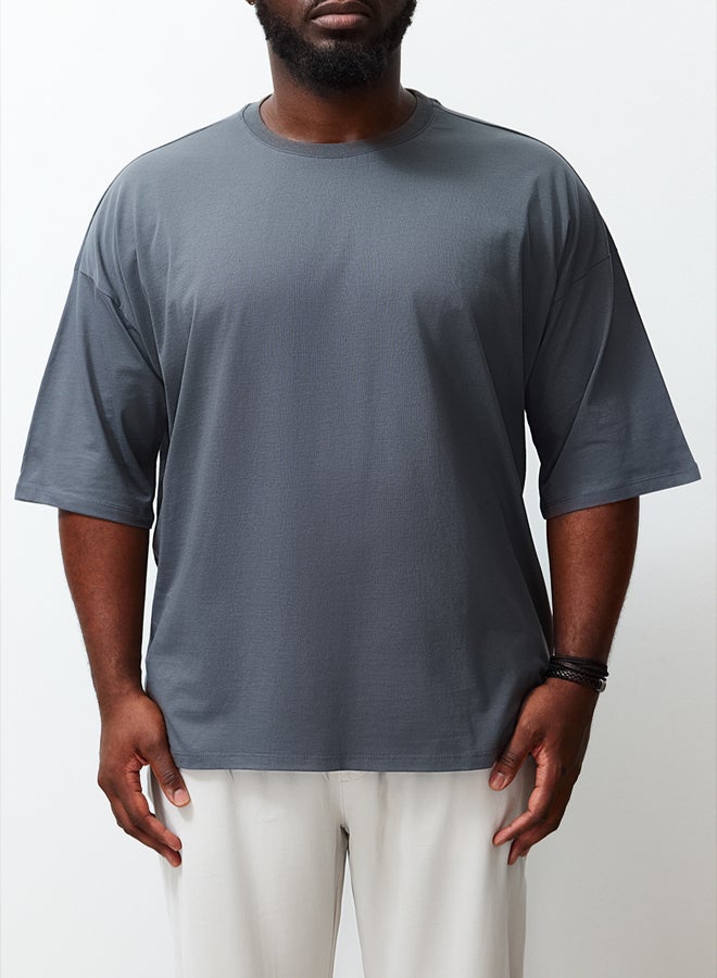 trendyol Anthracite Men's Oversize/Wide Cut Comfortable Basic  Crew Neck Plus Size T-Shirt - Image 4
