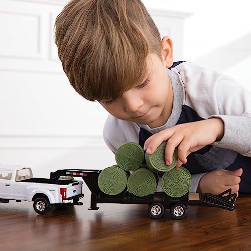 John Deere TOMY John Deere Ford Pickup with Gooseneck Trailer with Bales Bale Holder White Green Unisex Children - Image 5