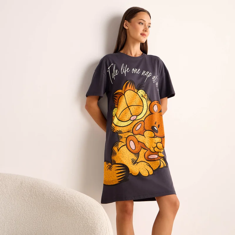 Splash FAV Garfield Print Sleepshirt with Round Neck
