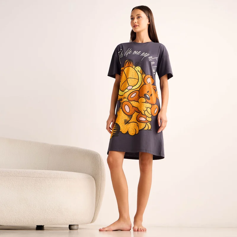 Splash FAV Garfield Print Sleepshirt with Round Neck