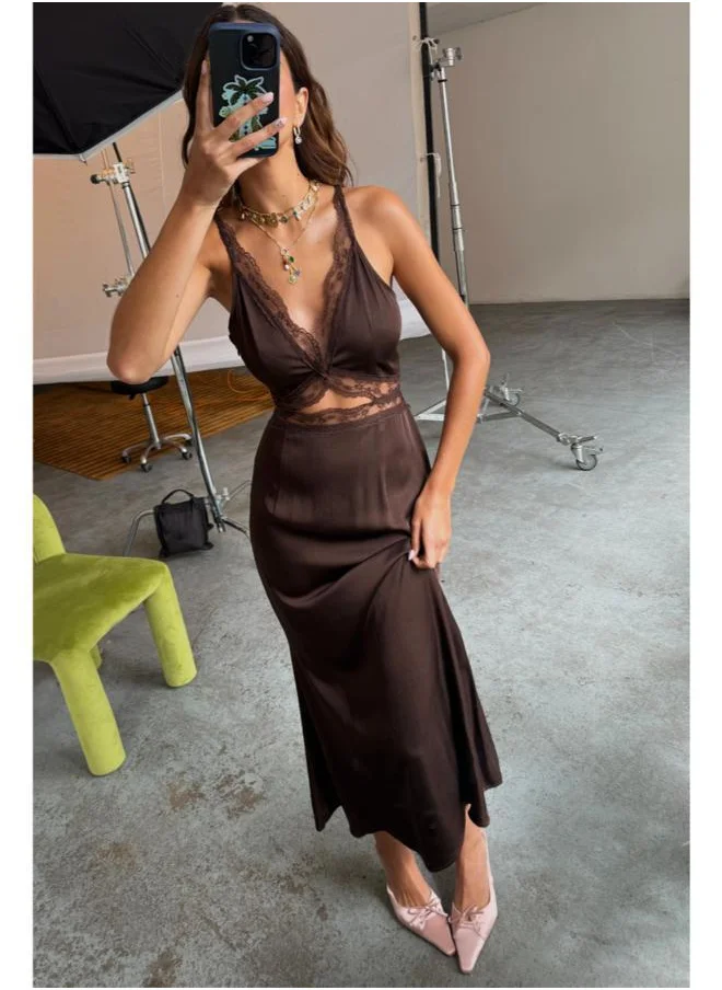 Never fully Dressed Strappy Lace Detailed Dress