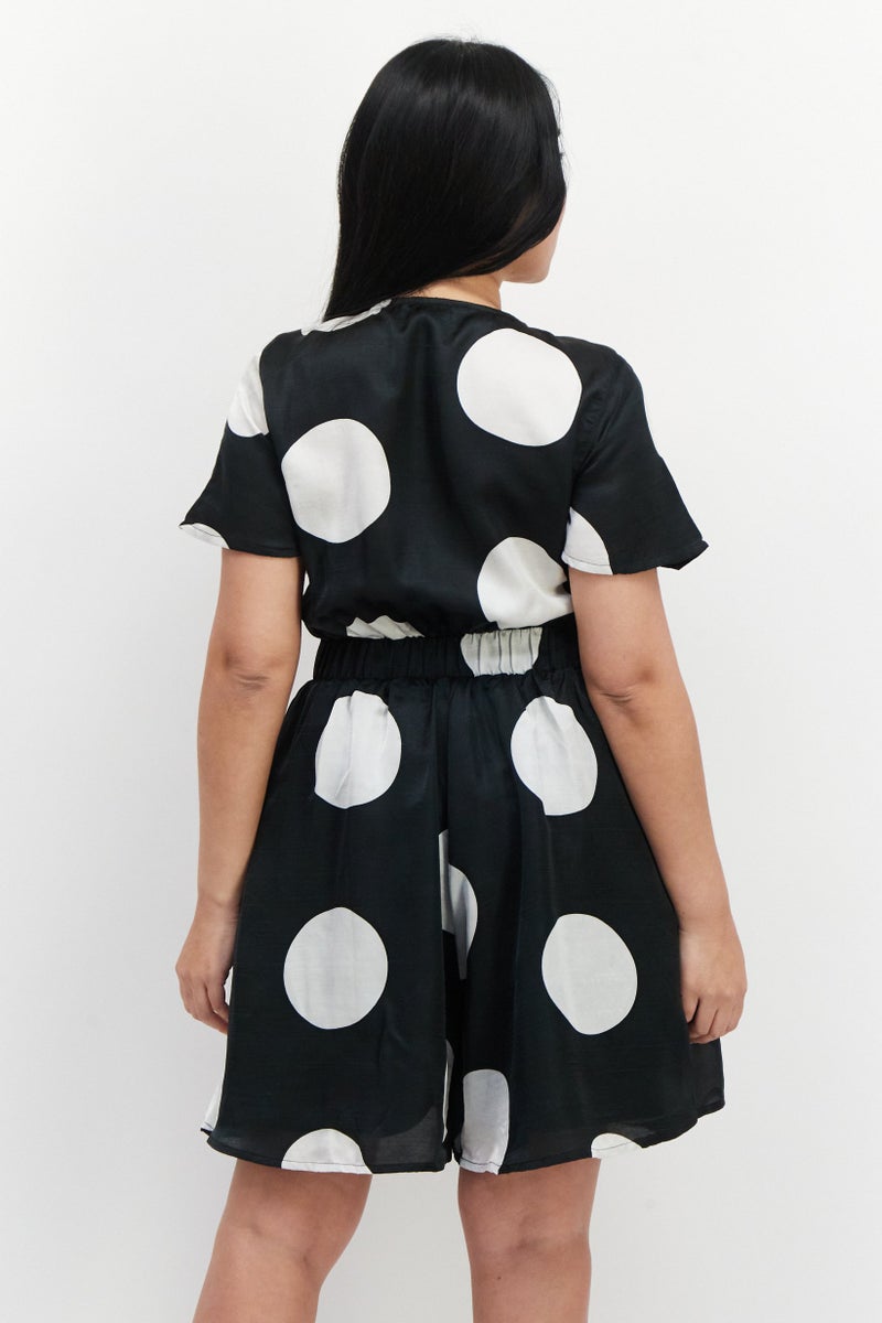 VERO MODA بدلة نسائية بأكمام قصيرة بنقاط بولكا، سوداء - Image 3