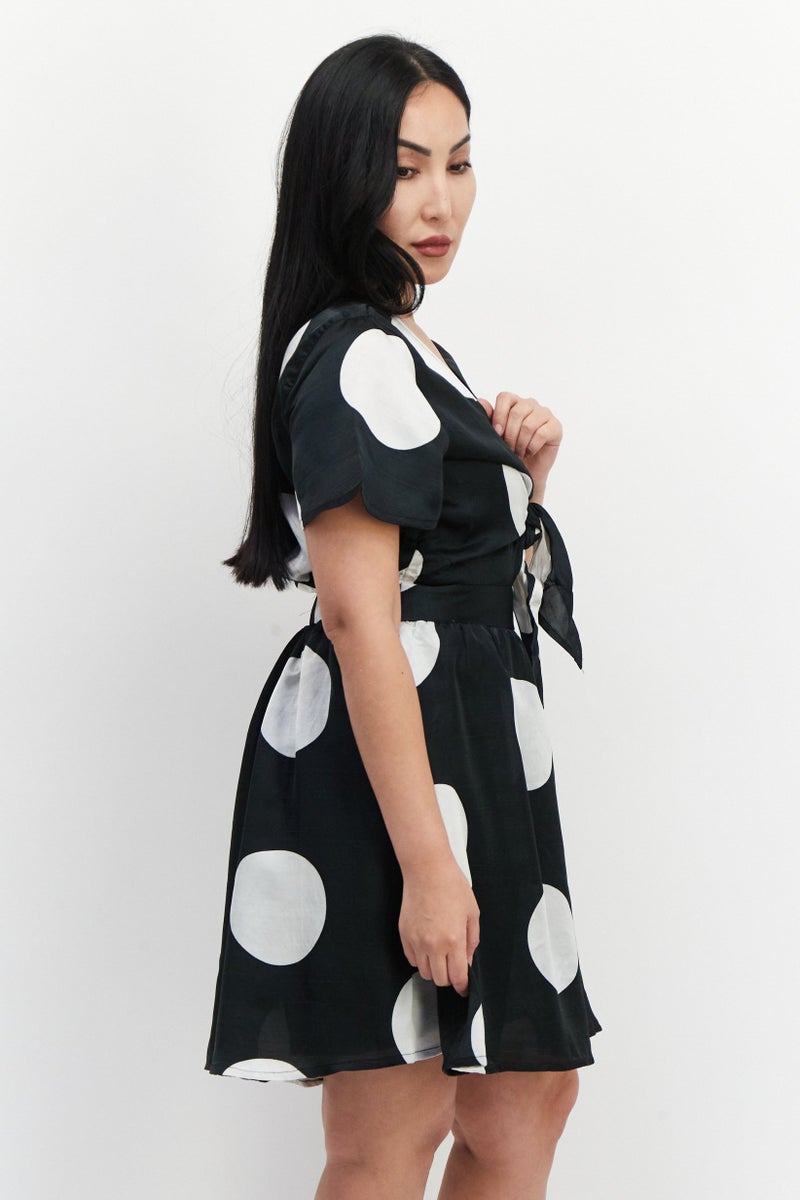 VERO MODA بدلة نسائية بأكمام قصيرة بنقاط بولكا، سوداء - Image 2