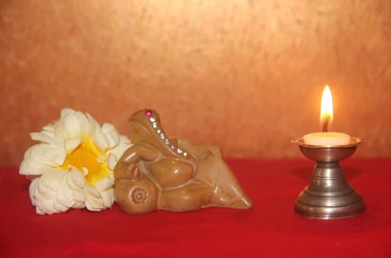 Om Phool Batti Small Cow Ghee Diya for Puja 100 Pcs Wax Free Vegan Ghee BattiWicksJyot for Puja Aarti Pack of 1 Yellow 100 Pcs - Image 5