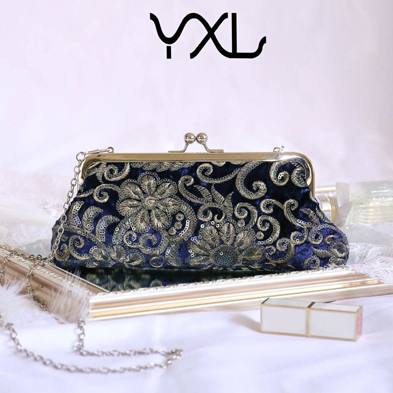 Vintage Sequin Beaded Black Velvet Clutch with Rhinestone Embellishment for Evening and Formal Occasions - Image 2