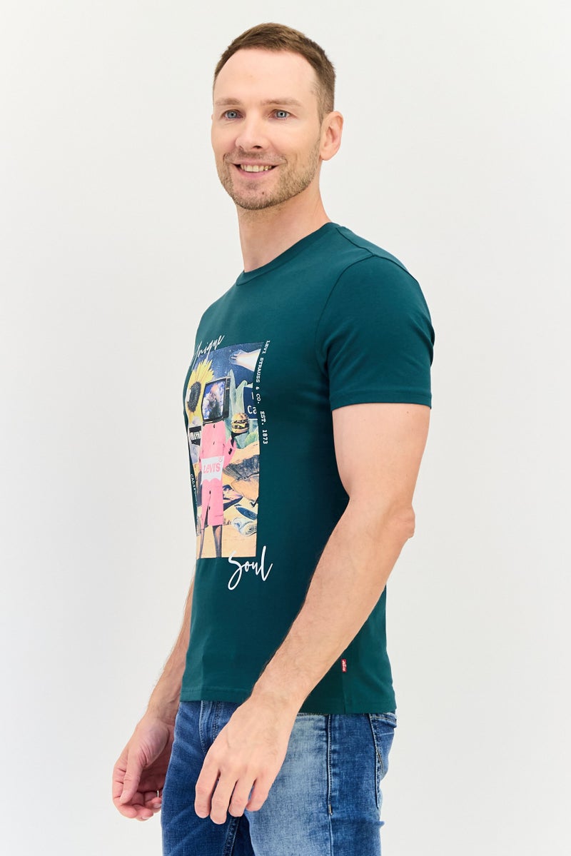Levi's تي شيرت رجالي بأكمام قصيرة وياقة دائرية، طباعة جرافيك، أخضر داكن - Image 2