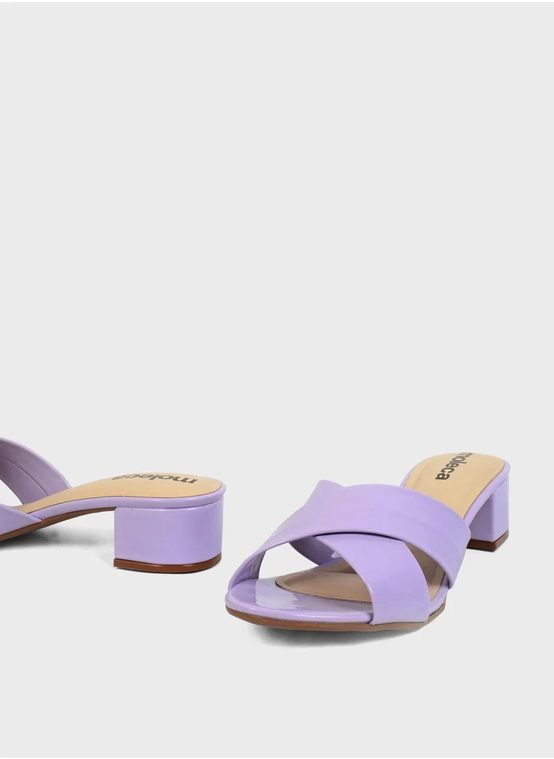موليكا Fixler Cross Strap Mid Heel Sandal