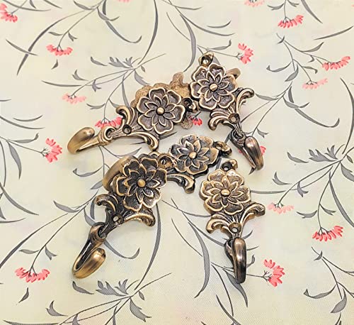 FAPBADRI Multipurpose Hooks, Used to Hang Clothes, Bags, Coats, Curtain Hold Backs, Keys, Colour - Antique Gold, Material - Brass, Flower Design, Screws and Wallplugs Included, Pack of 2 Pieces - Image 2