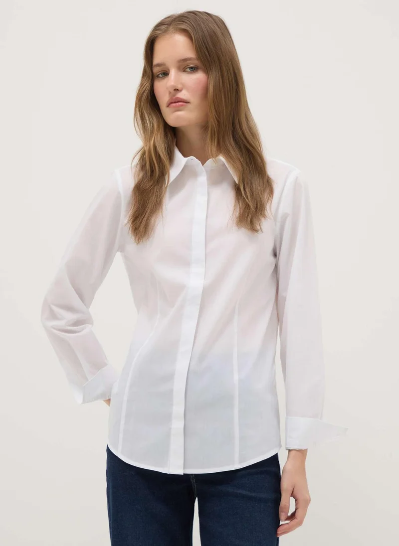 او في اس قميص أوفيس أبيض بقصة ضيقة من مزيج القطن بياقة كلاسيكية وأزرار