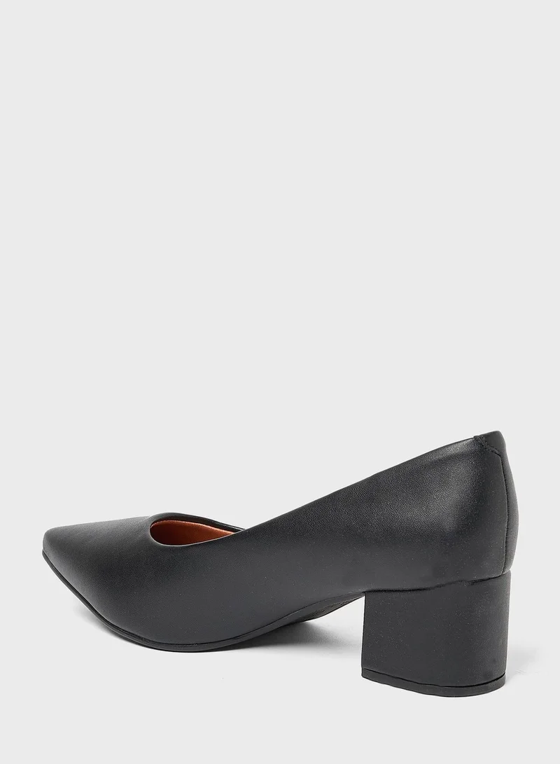 VIZZANO Pointed Toe Flat Espadrilles