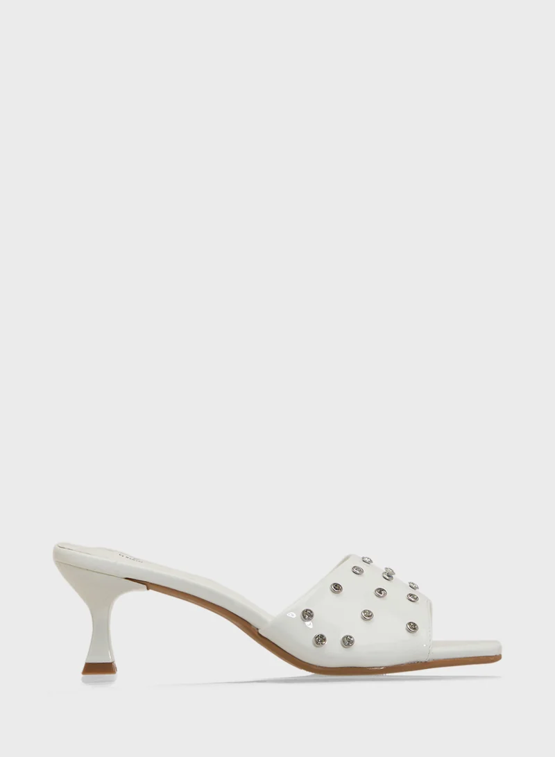 جينجر Studded Heeled Sandal