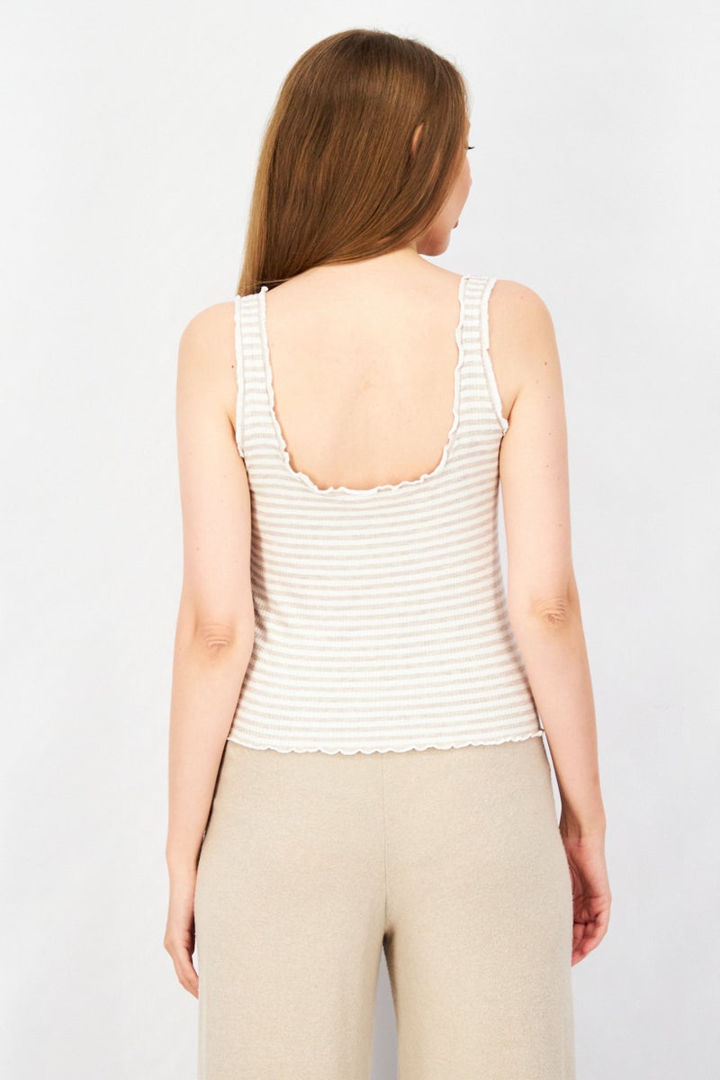 STEVE MADDEN قميص قصير بدون أكمام بتصميم دائري للنساء، أبيض كريمي - Image 3