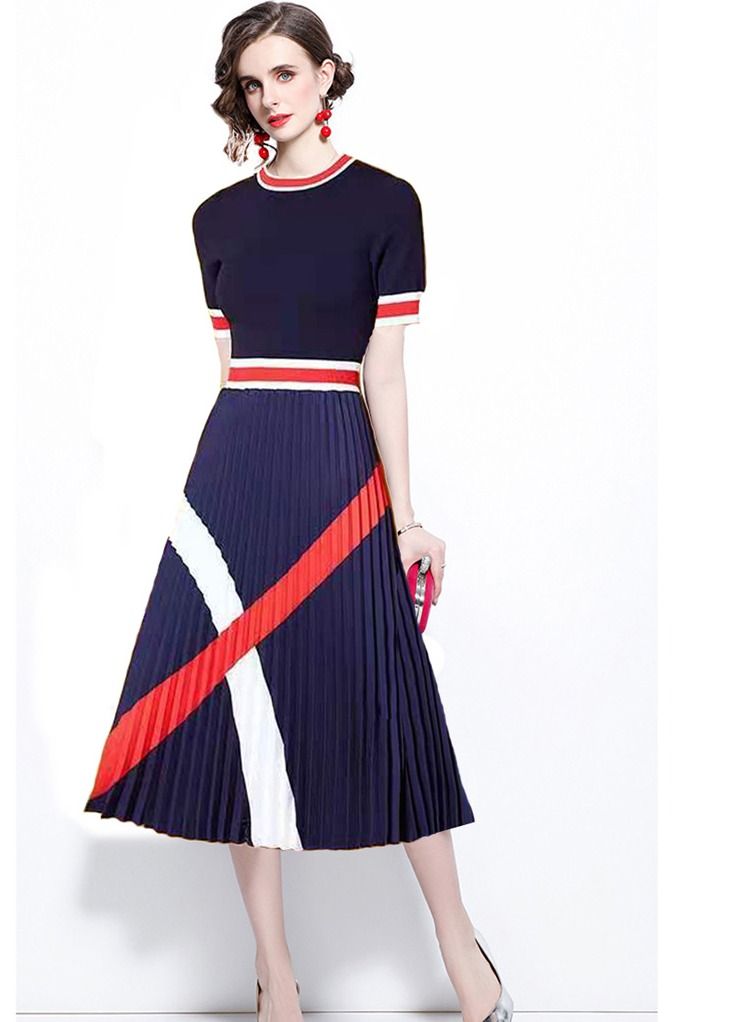 Loquat Medium length sweater patchwork print Pleated Dress - Image 2