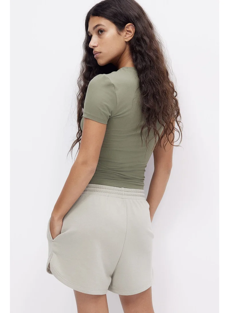 H&M Fitted T-shirt