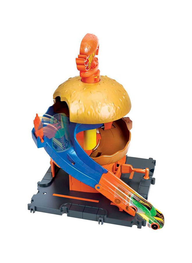 Hot Wheels - City Burger Drive-Thru Playset With 1   Vehicle, Connects To Other Playsets & Tracks, Gift For Kids Ages 4 To 8 Years Old - Image 1