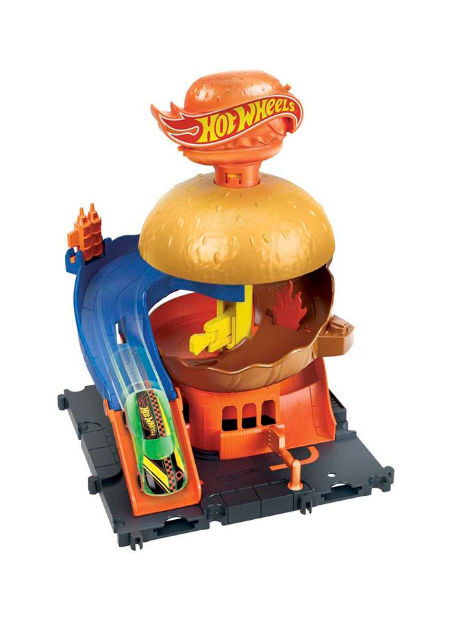 Hot Wheels - City Burger Drive-Thru Playset With 1   Vehicle, Connects To Other Playsets & Tracks, Gift For Kids Ages 4 To 8 Years Old - Image 1