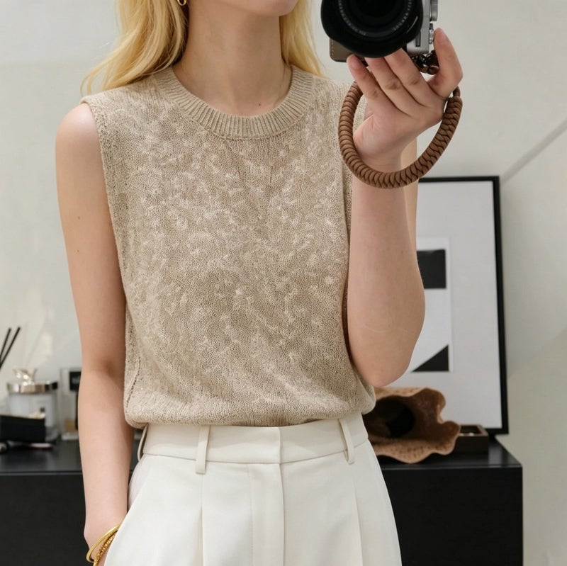 Women's Casual Round Neck Sleeveless Loose Fit Knit Top - Image 2