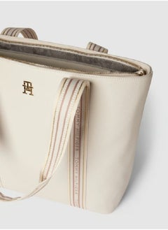 Tommy Hilfiger Plus Tommy Hilfiger Shopper with label details  - Image 3
