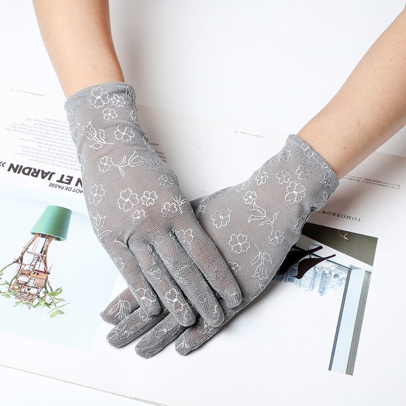 Summer short sun protection gloves for Women summer Korean style lace thin sun protection driving breathable ultra-thin gloves for women Wholesale T004 Gray - Image 1