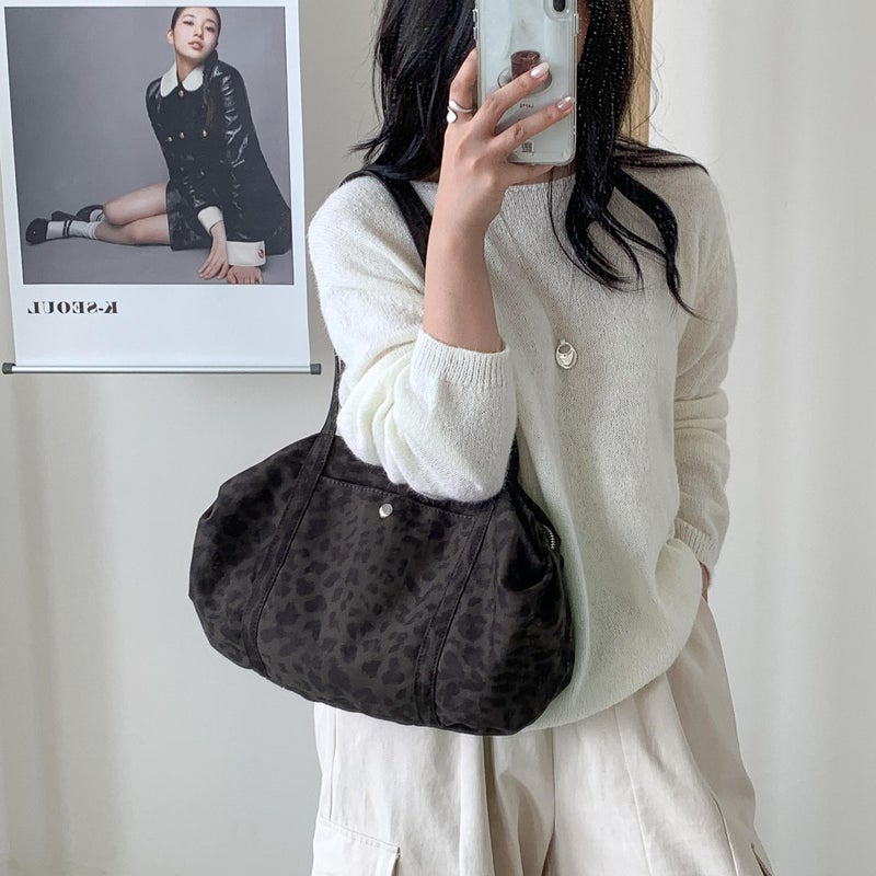 Leopard Print Shoulder Bag for Women - Image 1