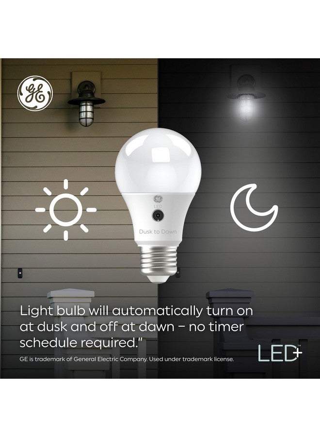 جي إي لمبات إضاءة LED A19 من GE LED+ من الغسق إلى الفجر، تشغيل/إيقاف تلقائي للإضاءة الخارجية، ضوء النهار، 8.5 وات (عبوة من 3 قطع) - Image 3