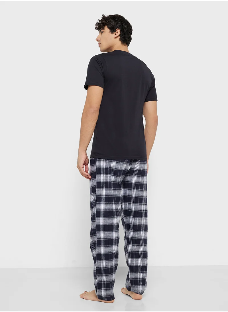 سفنتي فايف Nightwear T-Shirt & Pants Sets