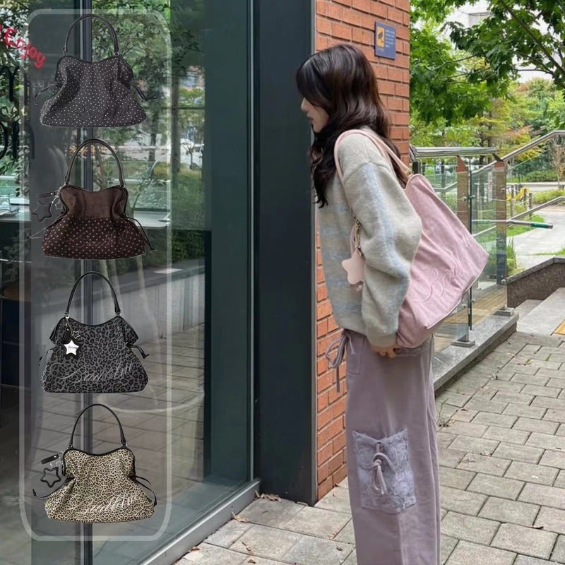BadBlue Dumpling Tote Bag with Star Pendant - Image 4