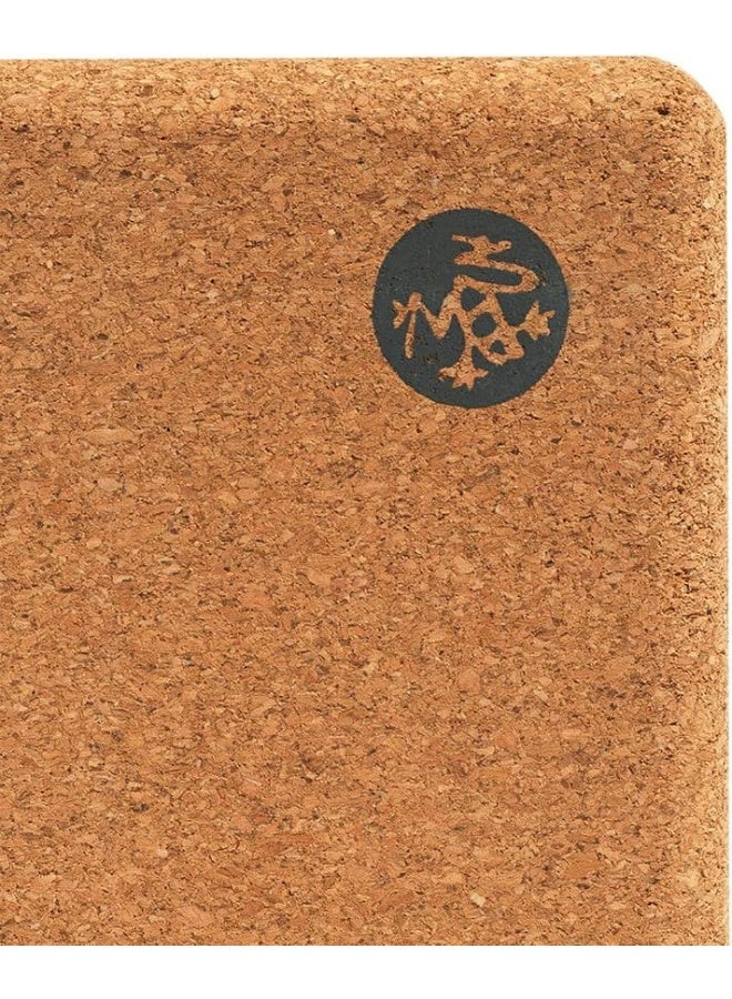 Manduka Cork Yoga Block - Sustainable, Lightweight, and Easy to Grip for Enhanced Yoga Practice - Image 4
