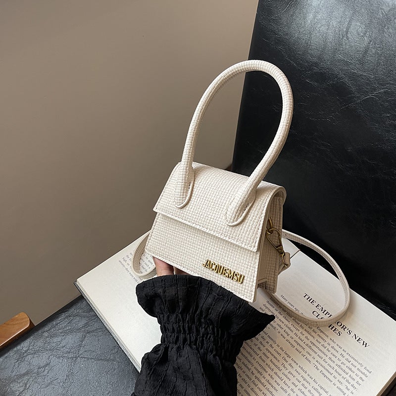 Letter Fashion Commuter Handbag 2024 Fashion Imitation Straw Shoulder Textural Crossbody Women'S Bag - Image 2