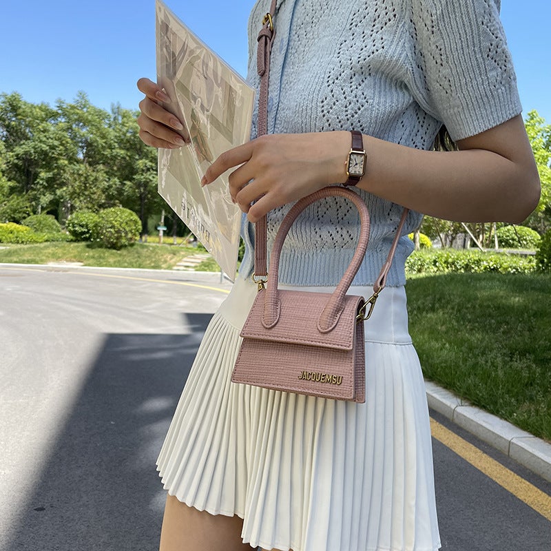 Letter Fashion Commuter Handbag 2024 Fashion Imitation Straw Shoulder Textural Crossbody Women'S Bag - Image 4