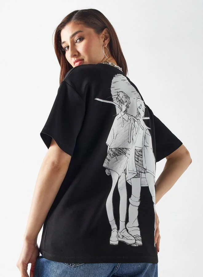 اس بي كاركترز تيشيرت بياقة مستديرة وأكمام قصيرة وطبعات سماوية