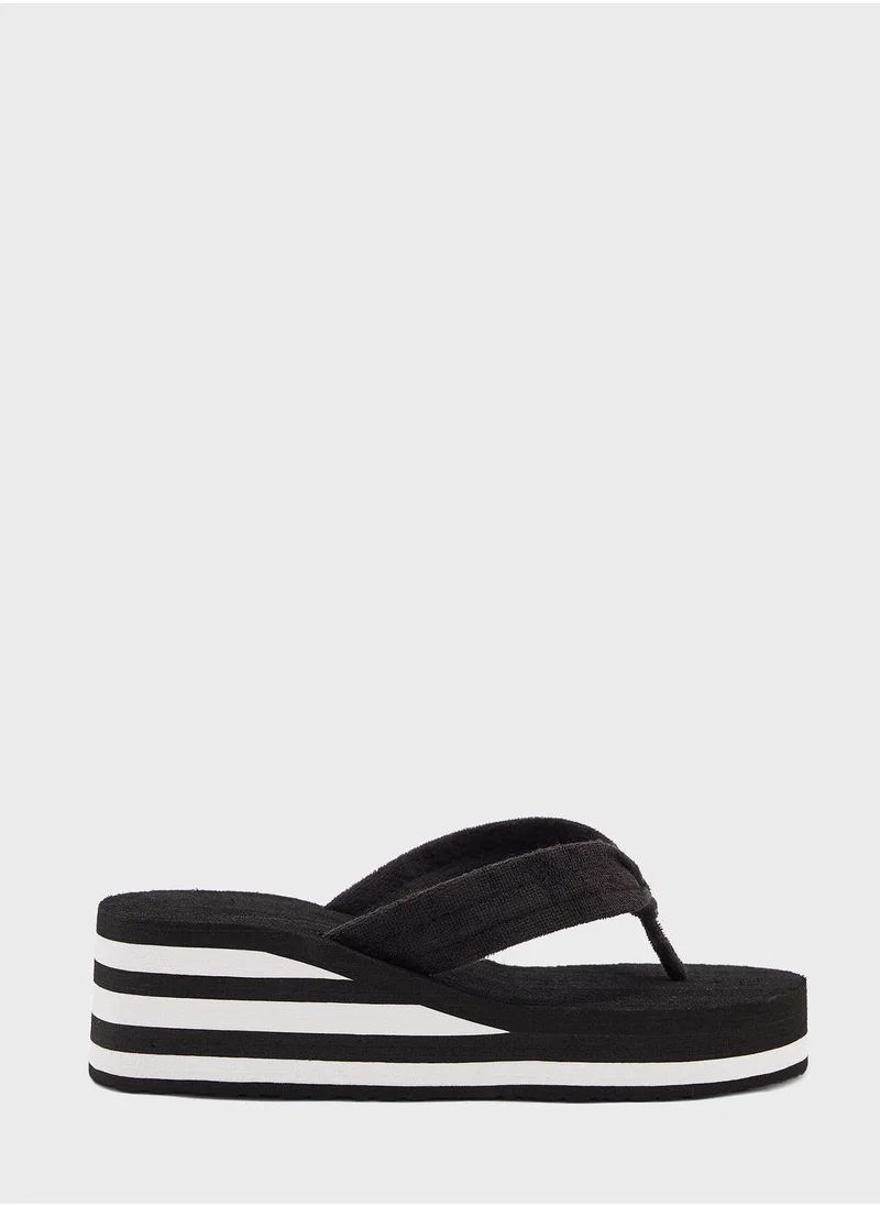 Ginger Toe Post Wedge Flipflop