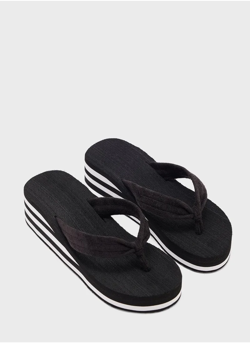 Ginger Toe Post Wedge Flipflop