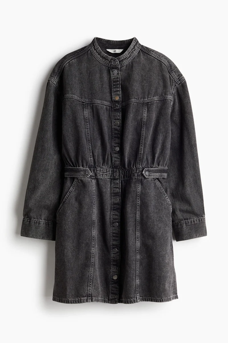 اتش اند ام فستان من الدنيم بأكمام طويلة