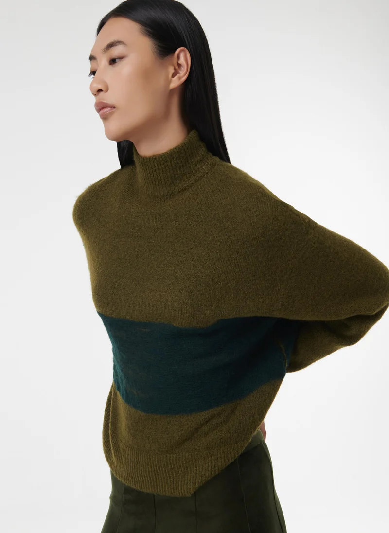 leem Contrast Felt Detail Sweater