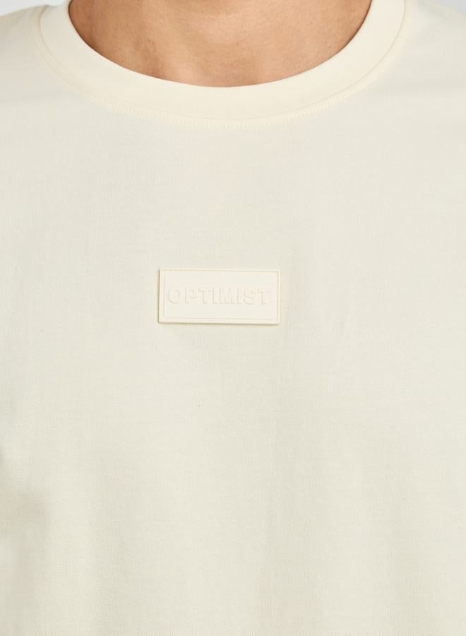 ستايلي تيشيرت تيري بتفاصيل شارة سيليكون كبيرة الحجم - Image 4