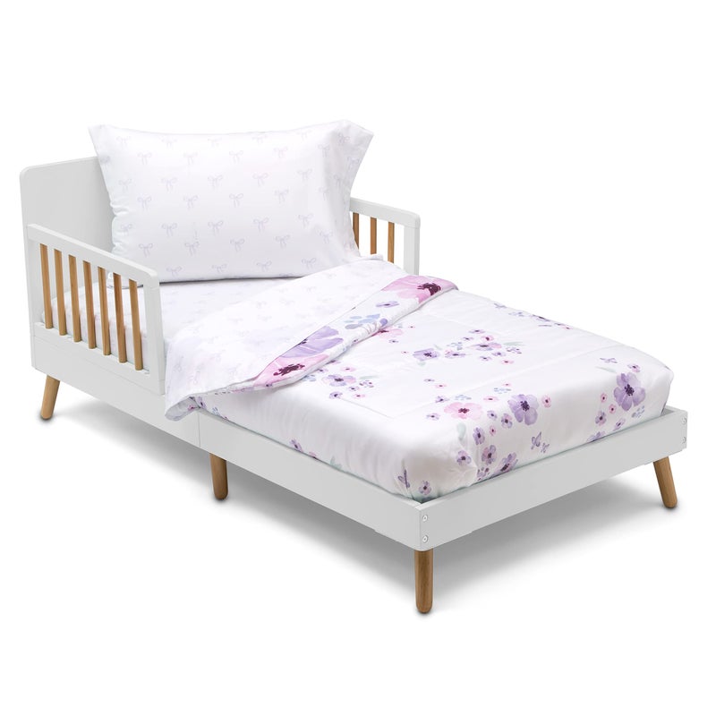 مجموعة سرير أطفال مكونة من 4 قطع للفتيات من دلتا تشيلدرن، لحاف قابل للعكس 2 في 1، يشمل لحاف مناسب للحفاظ على الصغار دافئين، ورقة سفلية، ورقة علوية، غطاء وسادة، باقة بنفسجية