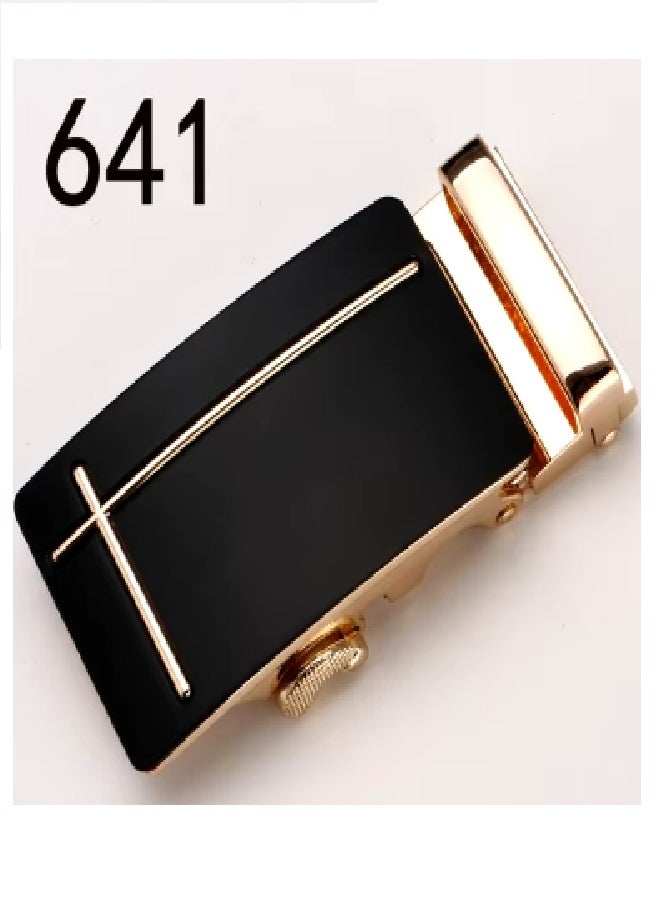 Exquisite men's belt buckle imported, made of high quality durable Metz, snaps on and off with all kinds of irregularities, jacket belt or bad buckle replacement.