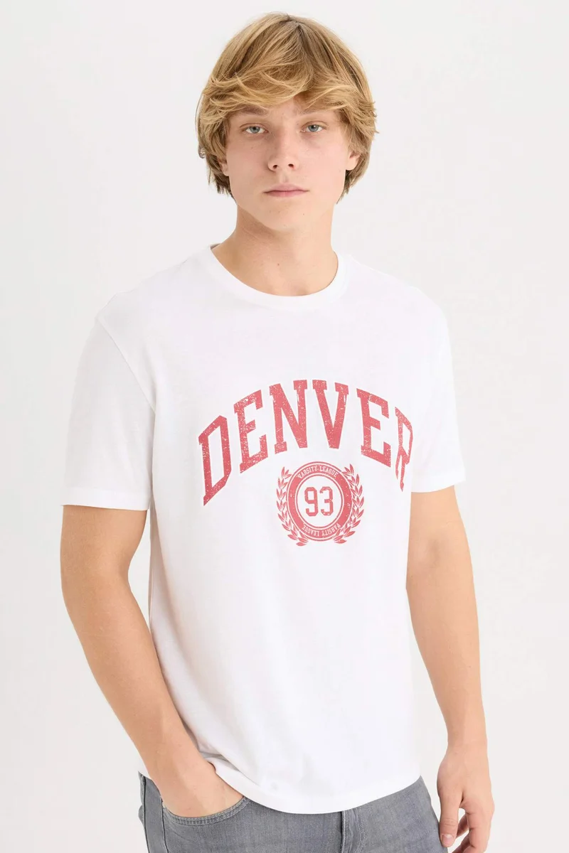 ديفاكتو Regular Fit Crew Neck Short Sleeve T-Shirt