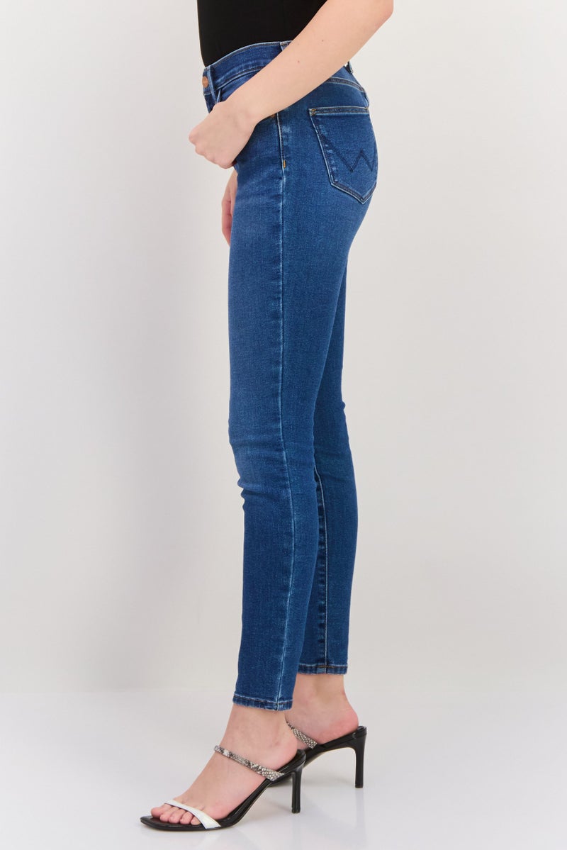 Wrangler Women Perfect Fit Washed Stretchable Jeans, Blue - Image 3